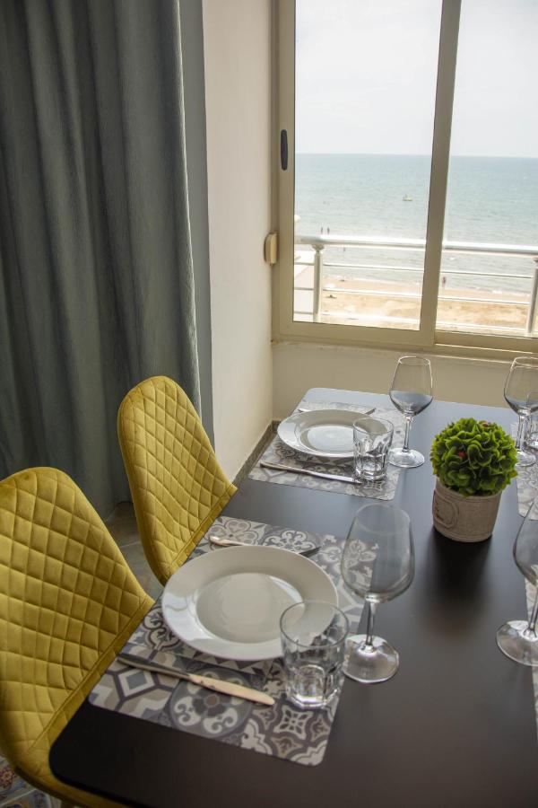 Wave Beachfront Apartments Дуррес Екстер'єр фото