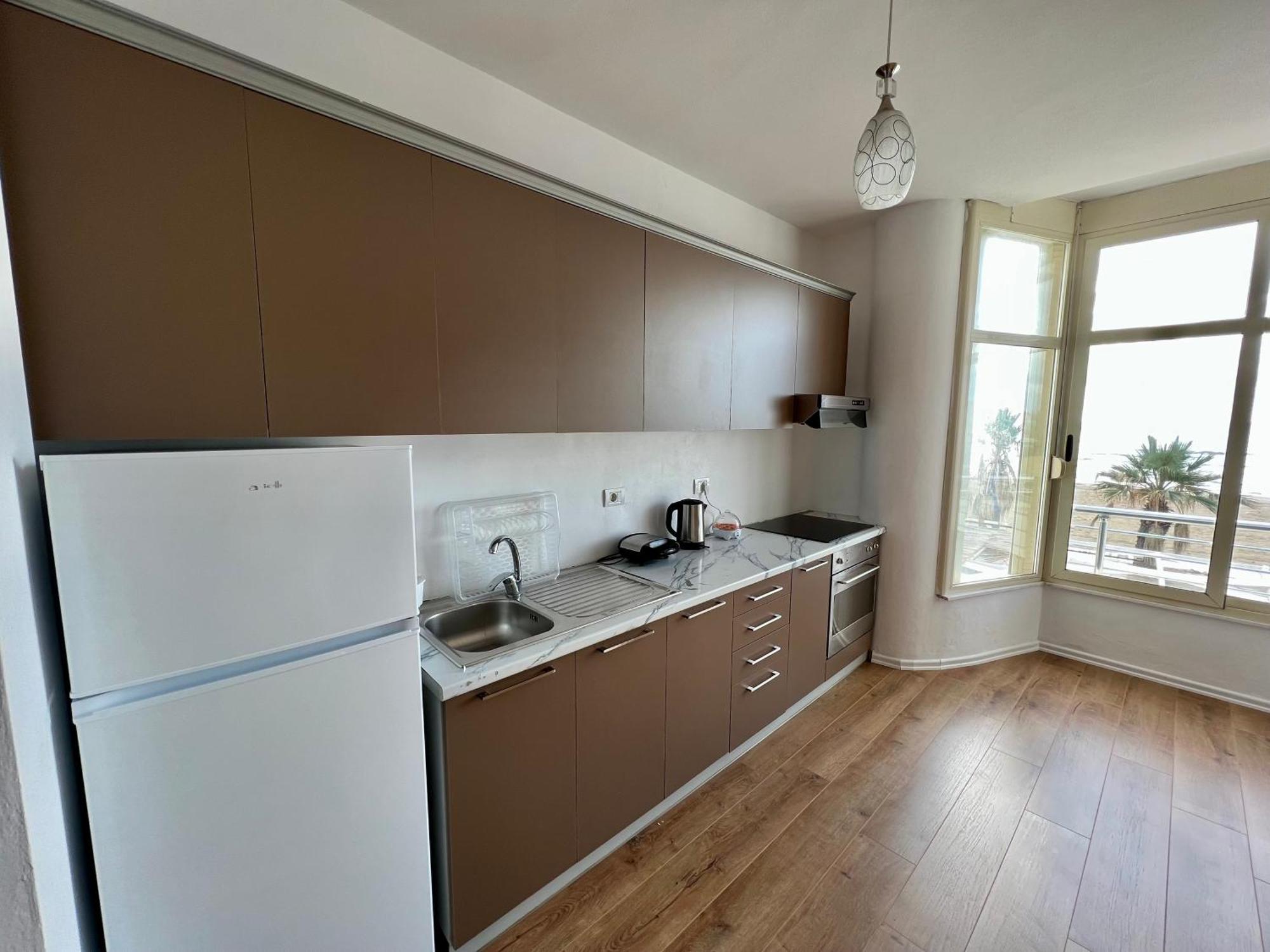 Wave Beachfront Apartments Дуррес Екстер'єр фото
